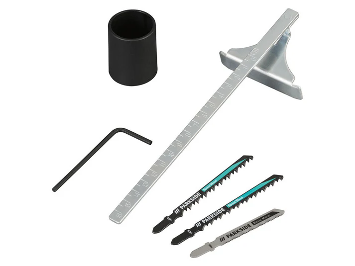 Accessoires inclus avec la scie